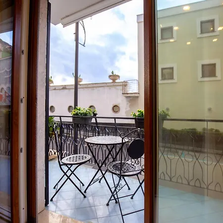 アパート Maison Marine メタ